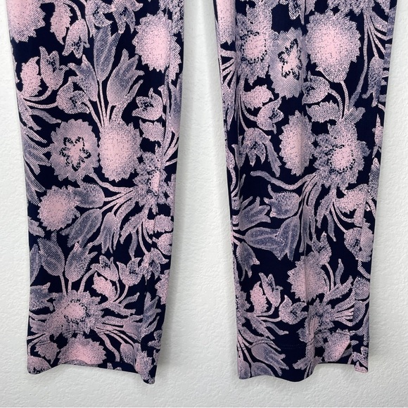 Clara Sun Woo Pink and Navy Blue Floral Jersey Knit Stretch Capri Pull On Pants - Picture 4 of 8
